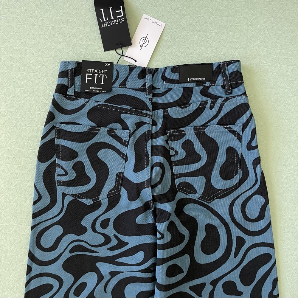 NWT Stradivarius Printed Blue Retro Print Dad Jeans Sz 4 Tall - Picture 7 of 14